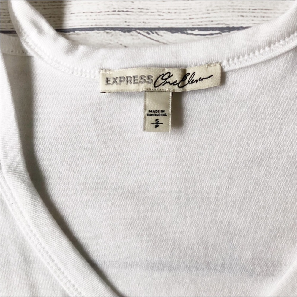 Express white top - Picture 3 of 4